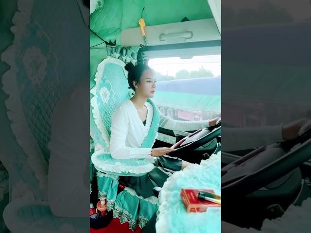 The life of a Chinese female driver who drives a container truck #truck