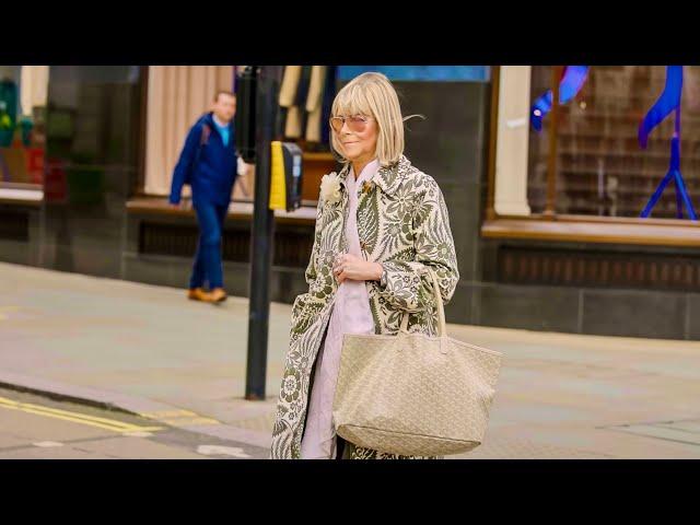 How they dress? Women's Street Style in London. Beautiful clothes At An Elegant Age