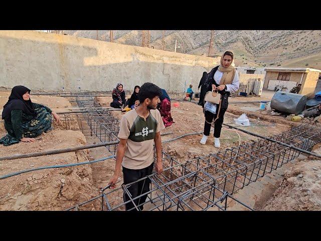 Young couple helps Goli and Mehrali; Afshin and Shokofeh try to build a kitchen