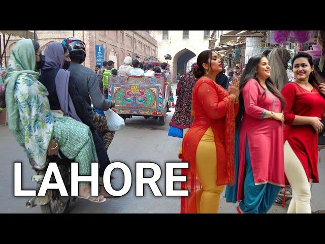 Dihle Gate Lahore 4K Tour | Exploring the Heart of Old Lahore 2025