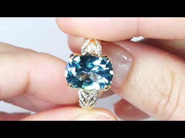 Santa Maria Aquamarine Ring at 4.71 carats by Kat Florence KF07576