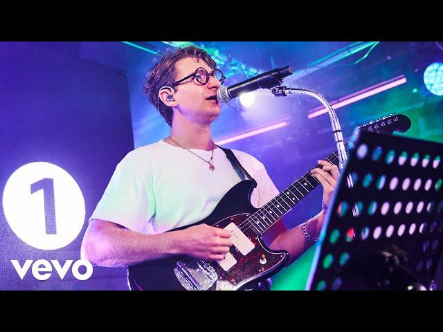 Glass Animals - Show Pony in the Live Lounge