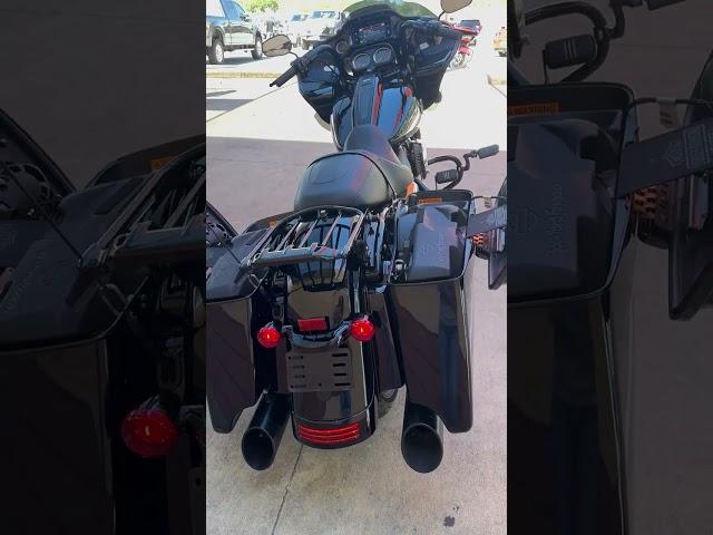 6 speaker Harley-Davidson Audio system powered by Rockford Fosgate