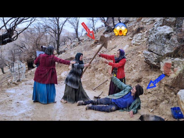 Amir and Zahre's terrible fight under the rain!     After the flood of Leila's house