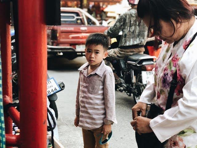 Smartphone street photography in Chiang Mai, Thailand (iPhone 8+)