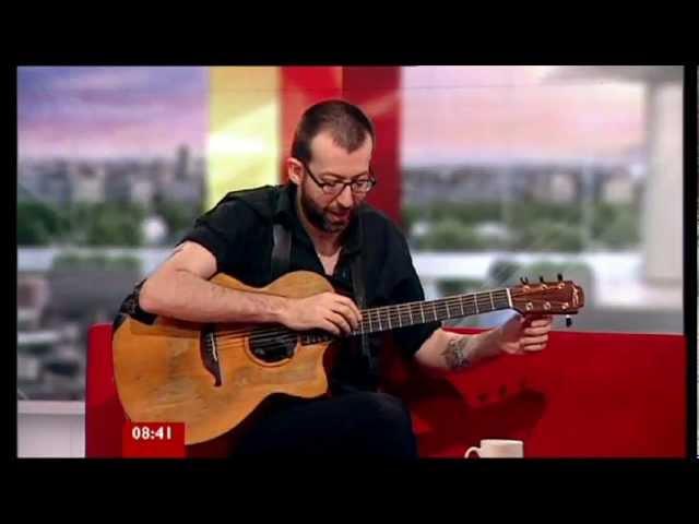 JOHN GOMM   Interview  [ subtitled ]