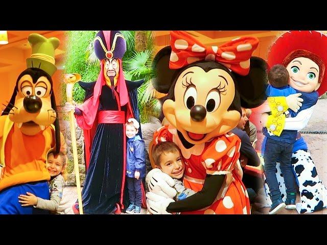 VLOG - CHASSE AUX PERSONNAGES DISNEY !