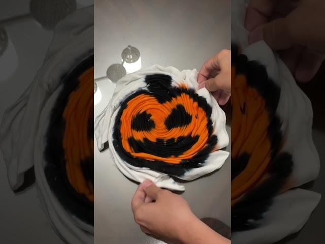 Spooky Halloween Tie-Dye Pattern | Jack-o-Lantern Tie Dye How to Tie Dye Tutorial for Beginners Easy