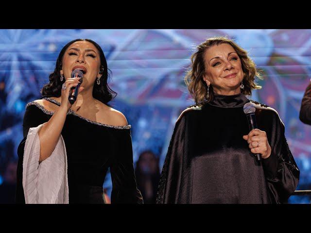 Andra & Carmen Tănase - Florile Dalbe (din "Vis de Crăciun") (Live la BTarena)