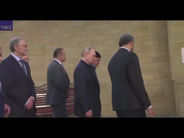 Путин посетил Джума мечеть в  Дербенте. Дагестан