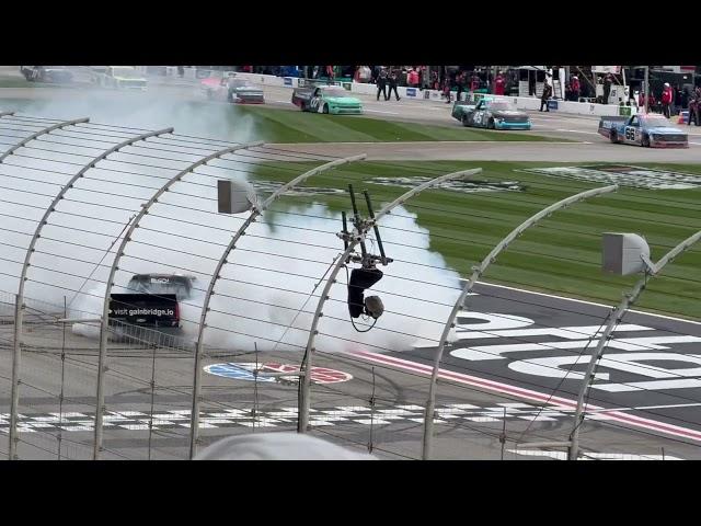 NASCAR  Kyle Busch { Truck Series } End of Race BurnOut