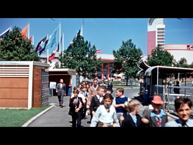 1939 New York World's Fair - People and Buildings