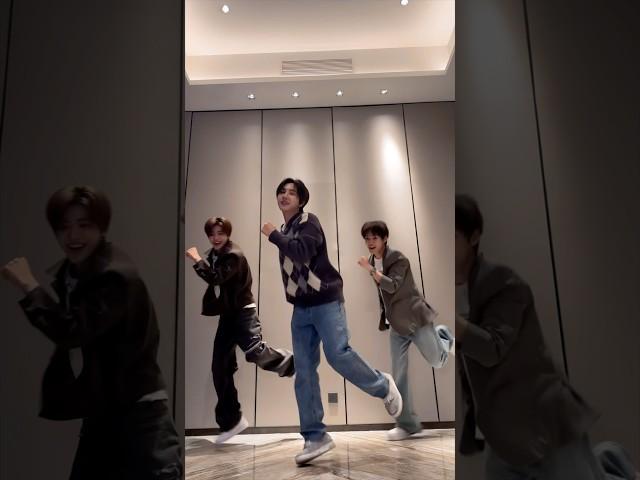 see ya at SMTOWN LIVE 2025 🩷