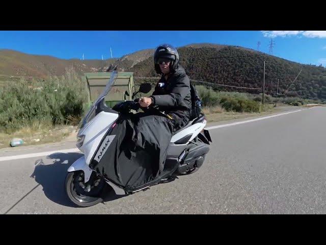 YAMAHA NMAX traveling in winter