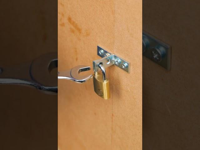 How to open a lock without keys  #shorts #repairhacks #viralshorts #5minutecraftsmen #menhacks