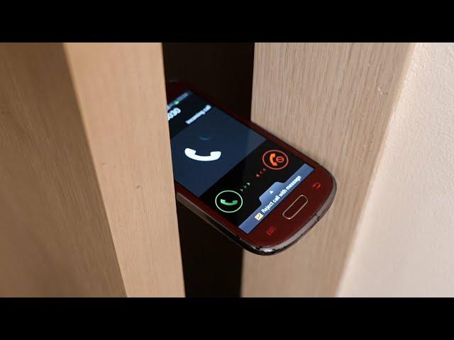 Door vs Samsung Galaxy S3 mini incoming call