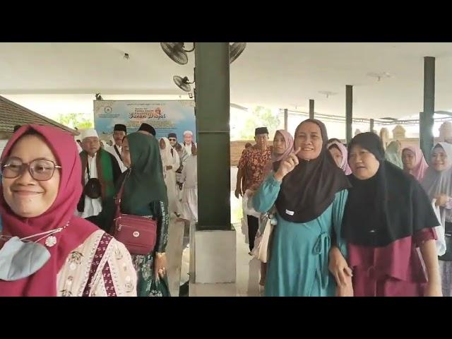 Wisata Religi Wali 8 Part 1: Jelajahi Makam Waliyullah