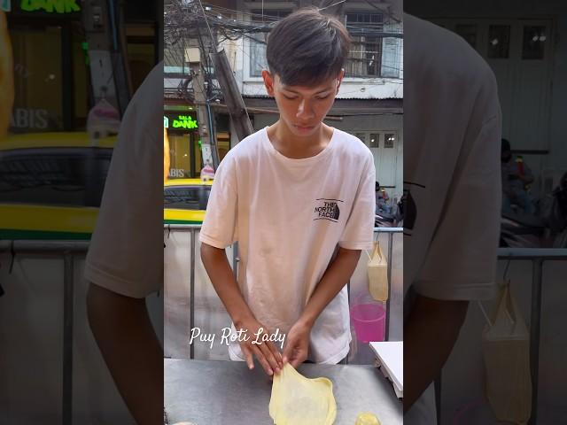 My son is practicing making roti. - Thai Street Food #shorts