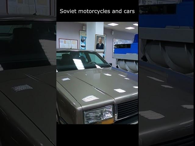 Soviet premium class sedan 1988 release. ZIL-4102