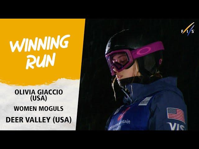 Olivia Giaccio whips Deer Valley's crowd up into a frenzy | FIS Freestyle Skiing World Cup 23-24