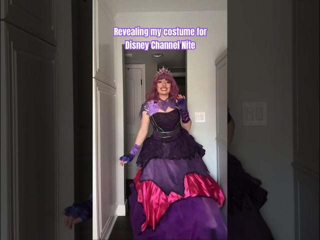 Do you remember this Ballgown from Descendants? #descendants #disneychannel #dovecameron