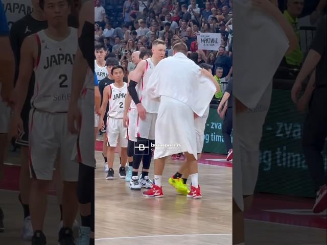 Nikola Jokić pokazao poštovanje - Japanci stali u red da se pozdrave sa srpskim centrom!