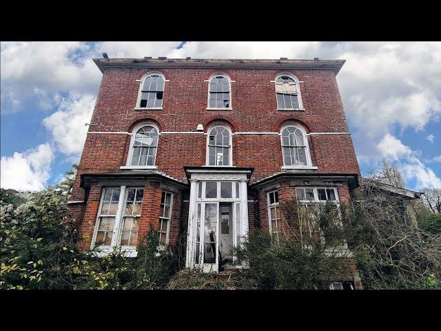 THE SLEEPY HOLLOW ABANDONED HOUSE WITH EVERYTHING LEFT INSIDE | ABANDONED PLACES UK