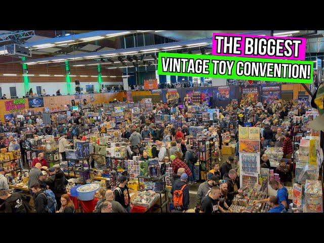 IT'S A VINTAGE TOYPLOSION! Germany's biggest Vintage Con Toy Hunting!