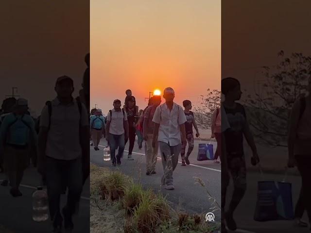 Migrant caravan advances through southern Mexico from Arriaga, Chiapas, to Corazones, Oaxaca