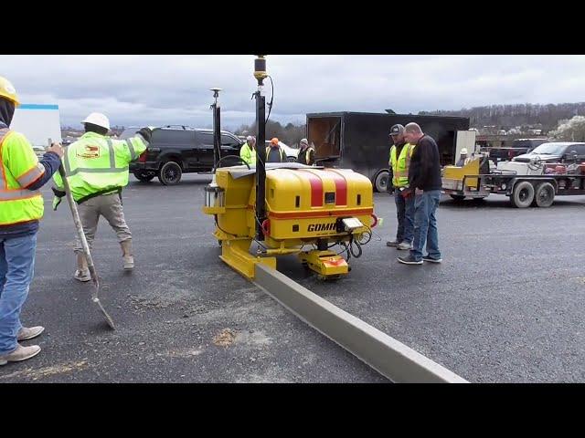 GOMACO CC-1200e Battery-Powered Slipform Concrete Curb Machine