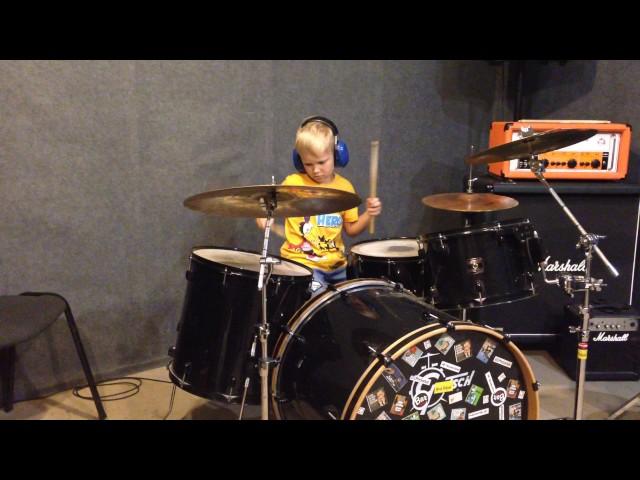 Уроки игры на барабанах дети