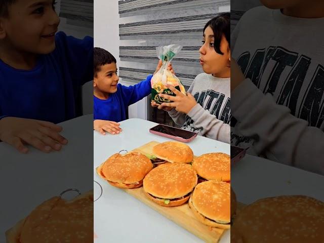 هيلين بائعة برغر