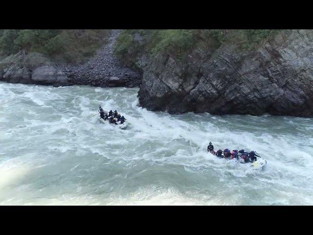 Full day Rafting Kaudiyala Down 35 Km. II The Wall Rapid