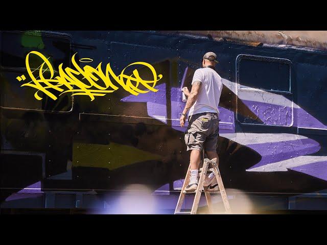 BACON paints the MOLOTOW TRAIN