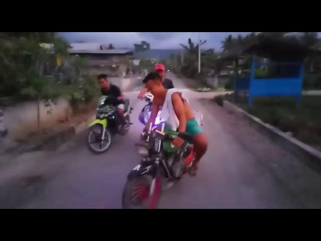 Percobaan aspal baru. Motor lambat