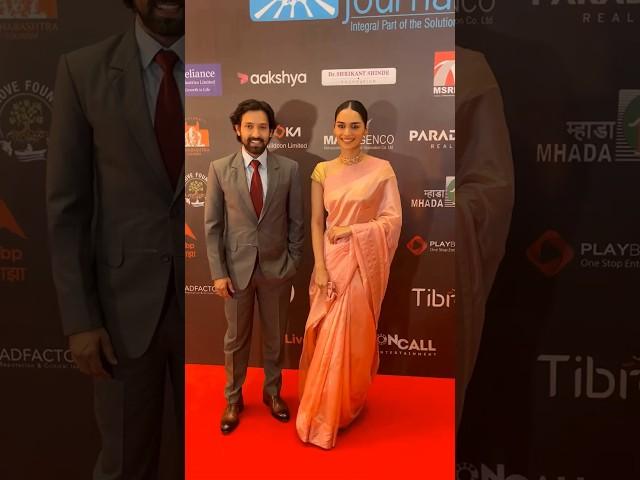 12th Fail star Vikrant Massey and Miss World 2017 Manushi Chhillar catch up at an awards show