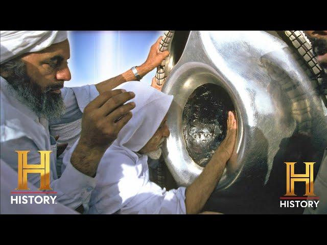 Ancient Aliens: Black Stone of Mecca Falls from Heaven (Season 3)