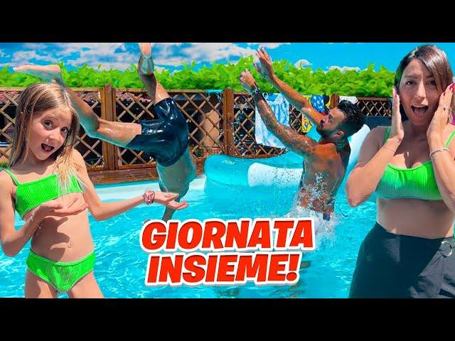 VLOG! INTERA GIORNATA IN PISCINA CON MAMMAGIULIA FIGLIACHIARA FIGLIODIEGO E PAPÀANTONIO!