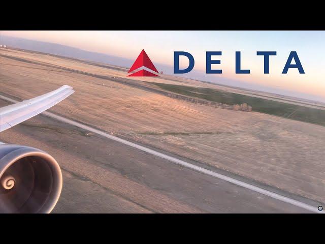 Delta 767-400 Sunrise Full Power Takeoff from Denver to Atlanta in First Class