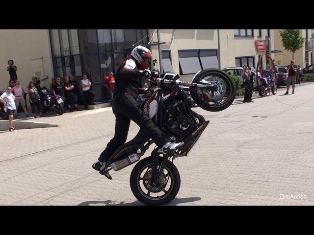 Dirk Manderbach super Motorrad Stunt-Show Franfurt Triumph Motocycle Freestyle Stuntshows