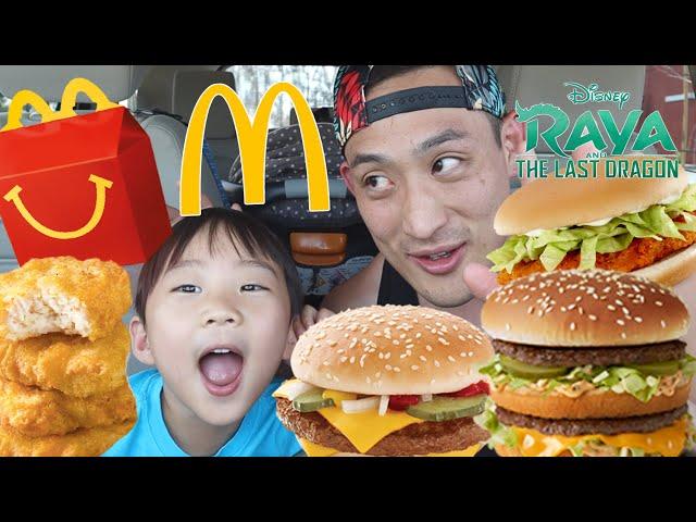 CAR MUKBANG- MCDONALD's SPICY CHICKEN SANDWICH + Big Mac + QUARTER POUNDER + HAPPY MEAL l