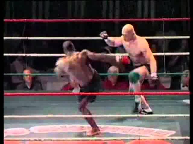 2002 09 29 Melvin Manhoef vs Mika Ilmen It's Showtime As Usual