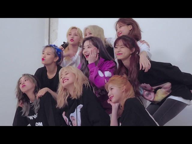 트와이스 X 아크메드라비 (TWICE X ADLV)