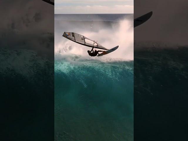 BIG Cloudbreak Aerial! #windsurfing