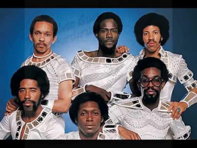 Commodores -  Machine Gun