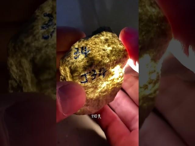 一灯爆的精品小木那抛光后做个小茶宠，不知道喜欢喝茶的老铁们是否喜欢这样的翡翠原石？？？天然缅甸翡翠原石#中缅边境#翡翠原石直播#Jade#玉石#