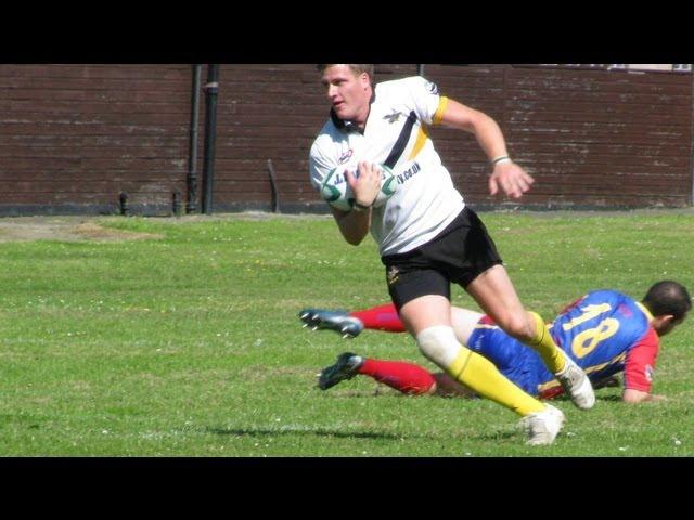 Rugby Player Dives Into River to Foil Lions Attack - SRL 2009