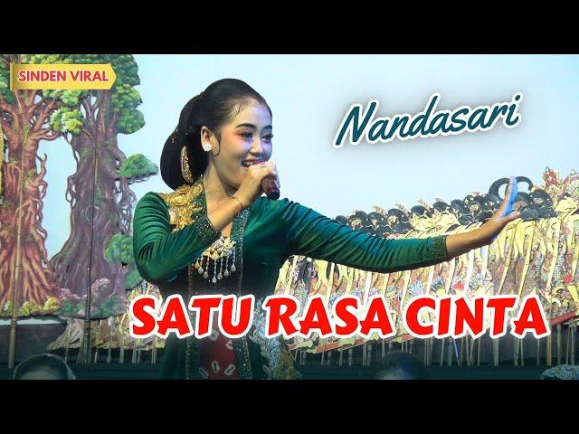 Sinden Cantik Dengan Suara Indah // SATU RASA CINTA - NANDASARI