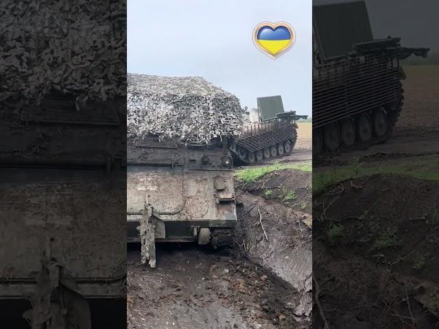 БМП витягає нашого залізного коня з укриття. #shorts
