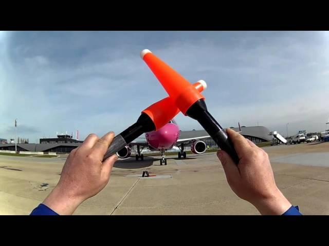 BRNO Airport - Marshaller